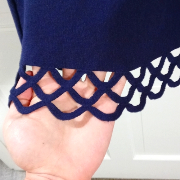 🆕 💙Milly💙 - Navy Sleeveless Detail Hem Shift Dress - Picture 5 of 8